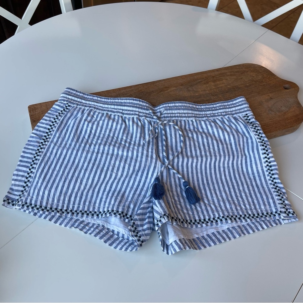 Vineyard Vines Embroidered Tasseled Shorts Women's Large Blue & White Striped